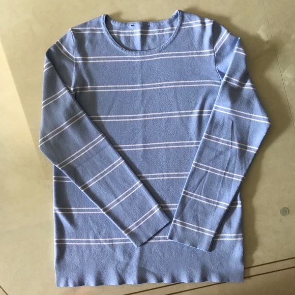 Women’s Top - Picture 8 of 16